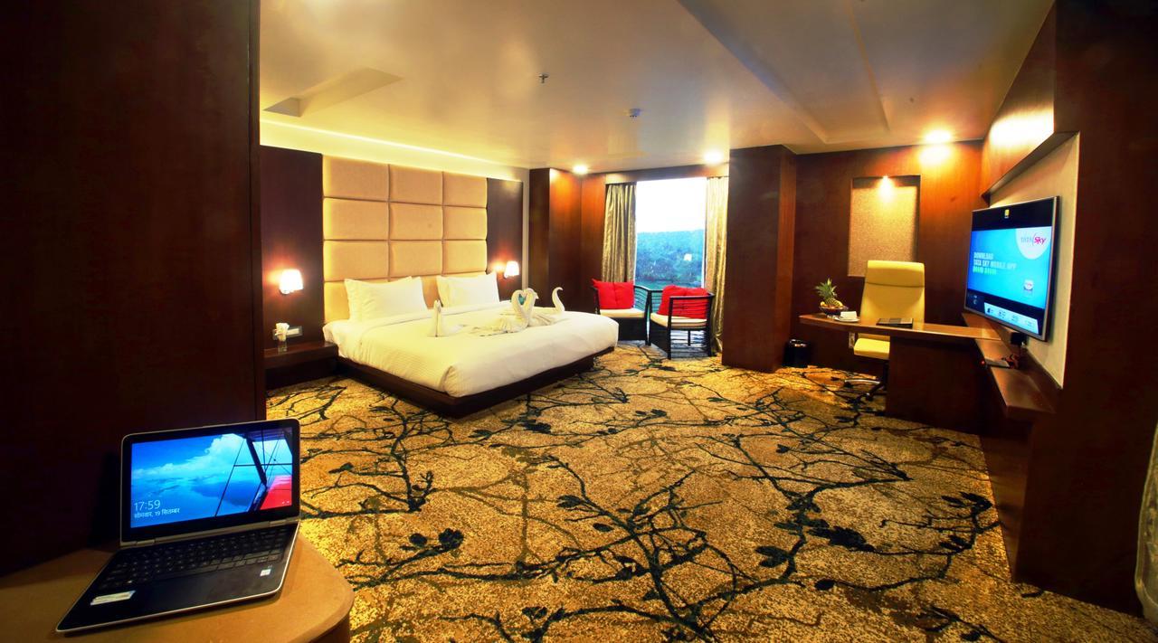 Hotel Vijan Mahal Jabalpur Zewnętrze zdjęcie