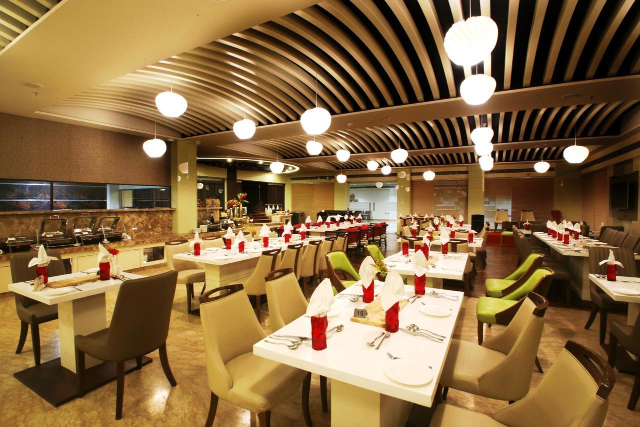 Hotel Vijan Mahal Jabalpur Zewnętrze zdjęcie