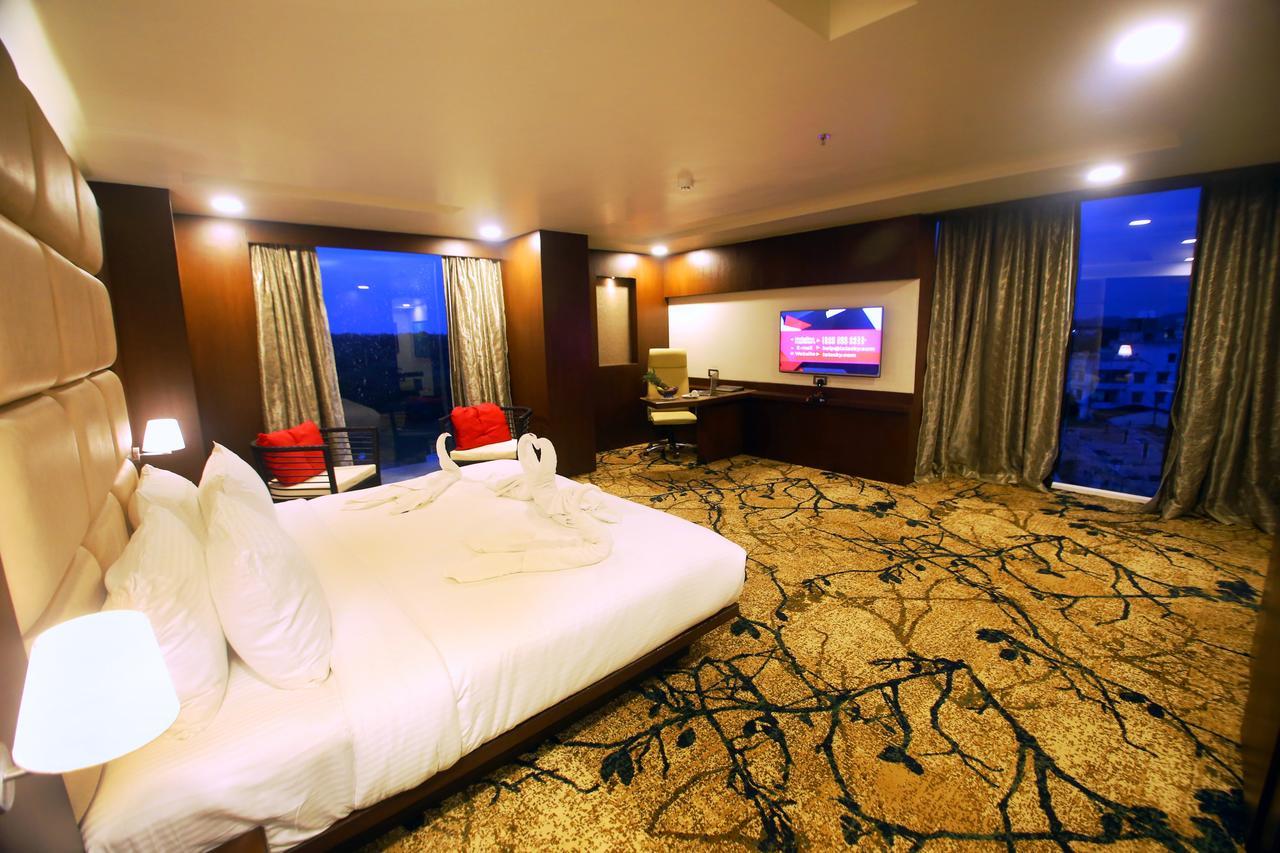 Hotel Vijan Mahal Jabalpur Zewnętrze zdjęcie